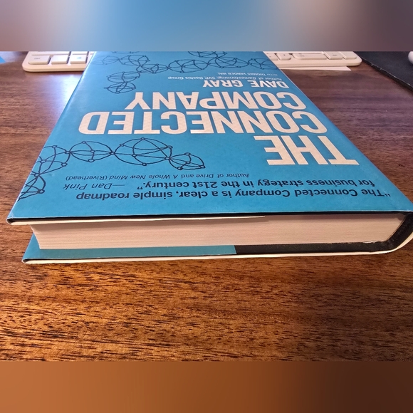 Hardcover The Connected Company book by Fave Gray. Excellent condition. - Picture 4 of 5